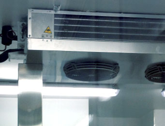 Cubic type evaporator system in a positive temperature chamber of a workshop